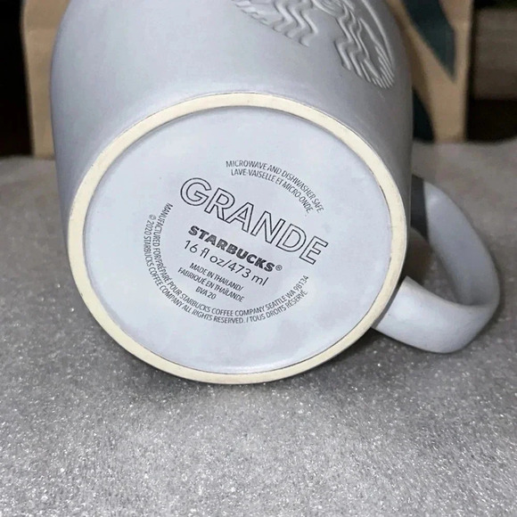 2020 Starbucks Coffee Co. Grande Matte Light Gray Coffee Mug Cup 16oz - Picture 4 of 6